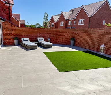 low-maintenance garden botley-`